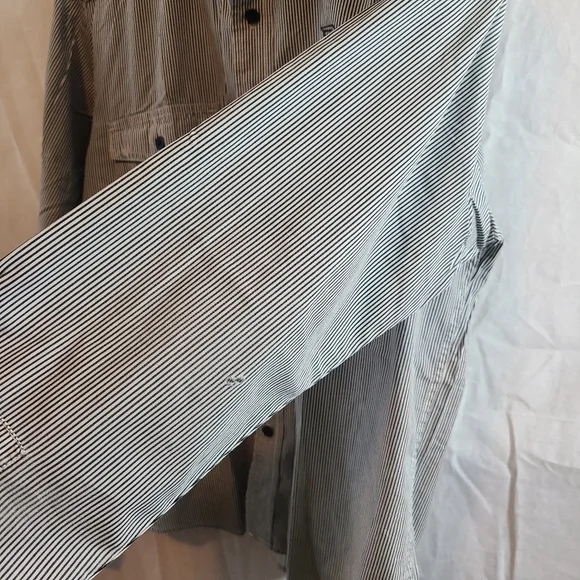 Wrangler Button Down Long Sleeve Shirt - Picture 5 of 8